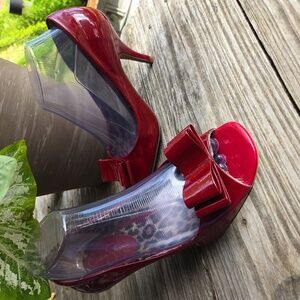 Jessica Simpson red patent peep toe high heels with bow accent at vamp